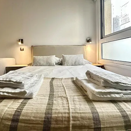Chill Loft, Center * Βίγκο